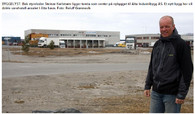 BYGGELYST: Bak styreleder Steinar Karlstrøm ligger tomta som venter på nybygget til Alta Industribygg AS. Et nytt bygg her vil doble varehotell-arealet i Alta Havn. Foto: Reiulf Grønnevik