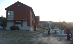 skolestengt