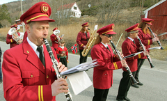 korpset17mai12forside