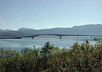 Die Dyrøybrücke wurde 1994 geöffnet