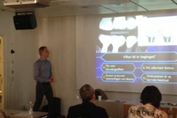 Kurs implantatbehandling hos TKØ. Foto: TKØ