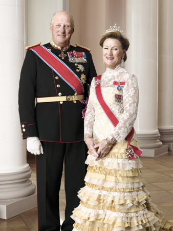 Foto: DD.MM. Kong Harald og Dronning Sonja. Fotograf: Sølve Sundsbø / Det kongelige Hoff