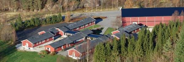 bilete av kompleks på Litlabø