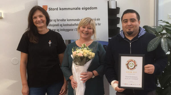 Verneombod Gunn Margareth Bauge, avdelingsleiar Tove Elin Anglevik og tillitsvald Marcelo Sobarzo