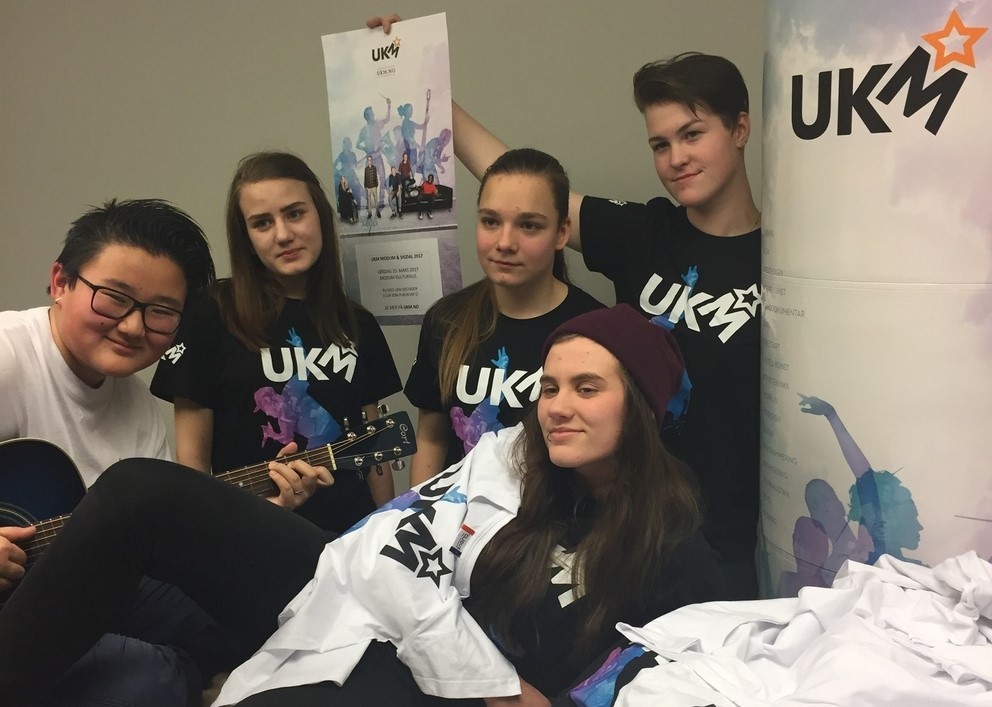 UKM beskjært UKM beskjært