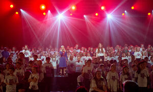 Barn på scene Vi e her konserten