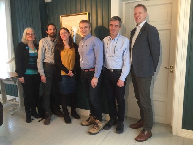 Varaordfører, leder omsorg, ordfører, representant fra Sámi klinihkka, representant fra SANKS og kommunedirektør