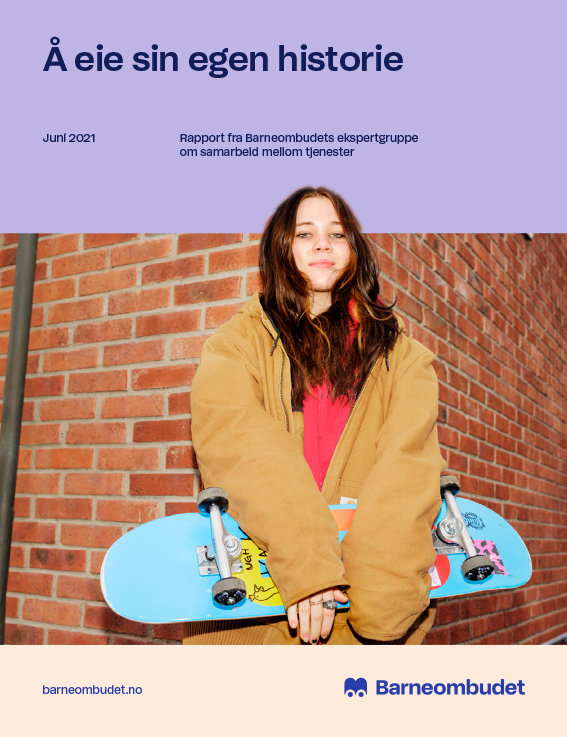 Omslaget til rapporten Å eie sin egen historie. Bilde av en ung jente som holder et skateboard