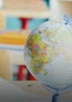 Bilde av en globus i et klasserom
