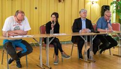 På årets høstmøte bestod panelet av hele fire stortingsrepresentanter. Foto: Bjørnar Thøgersen.