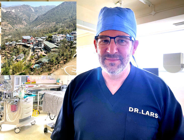I operasjonsstua ved Okhaldhunga Community Hospital i Nepal operer Lars Hübschle ortopediske pasienter. På 1.700 meters høyde ligger sykehuset hvor drammenslegen har ansvaret for ortopedien i 10 uker. FOTO: PRIVAT