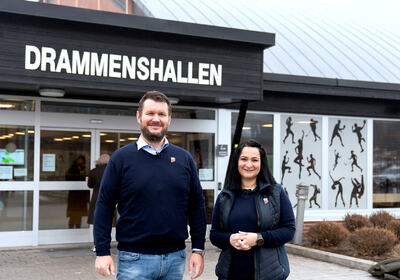 Daglig leder Tomas Torvik hos Servicegrossisten Øst og prosjekt- og markedskoordinator Sara Herregården kan ønske velkommen til matmesse i Drammenshallen igjen.