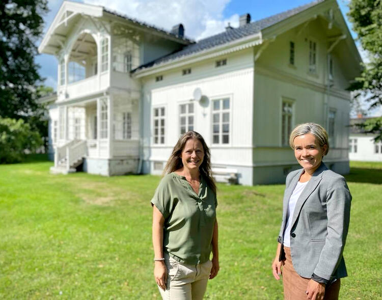 Prosjektleder Nina Guzman Toft og kultursjef i Lier Ingeborg Rivelsrud Lier kommune
