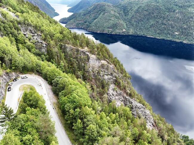 Bilete av ein del av Eidsborgberget sett ovanfra