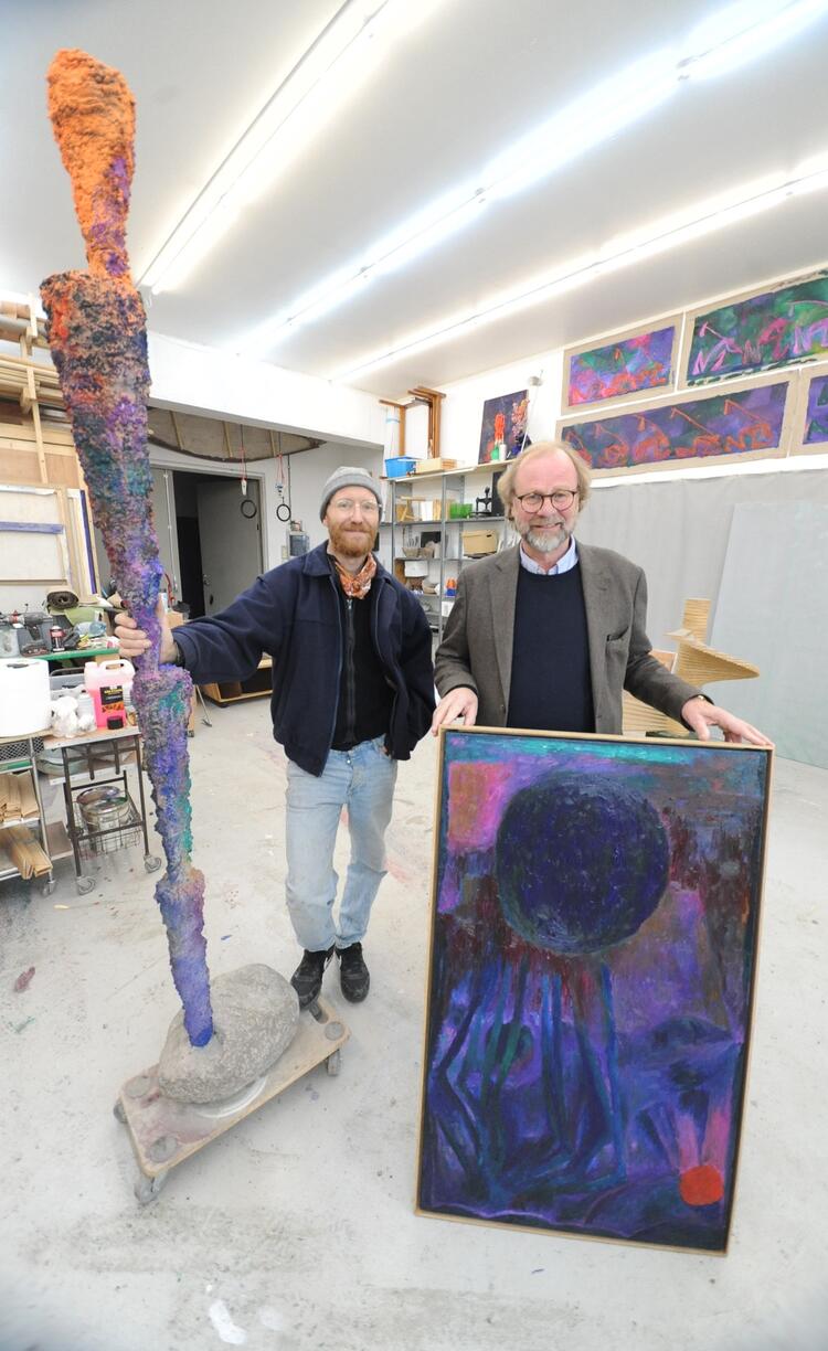 Kunstner Tron Meyer (t.v) og Jan Erik Hansen er klare på at det skal åpnes galleri på Nøsted Brygge, for visning og salg. – Det skal ikke bare være for oss som har atelier her, men for andre kunstnere også, sier Meyer.