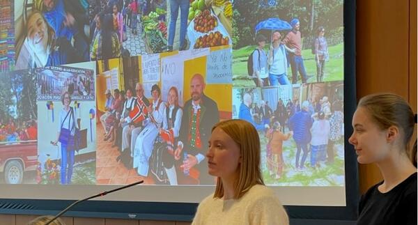 Leah Sætrevik Endal og Lone Becker frå Stord vidaregåande skule