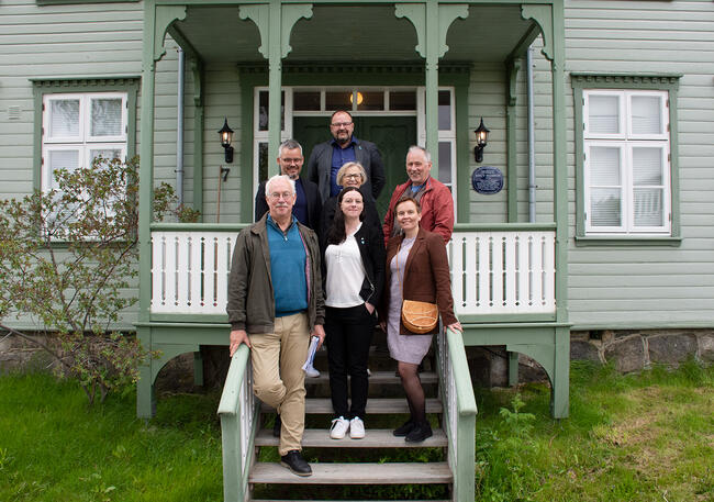 Ole Gustav Narud, Britt Kristoffersen Løksa, Nancy P. Anti, Lars Filip Paulsen, Ann Irene Sæter, Leif Harald Olsen, Odd-Børge Pedersen