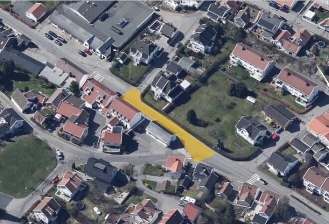 Bildet viser strekningen i Storgata, uthevet i gult, som ikke blir ferdig sanert til 15. juni.