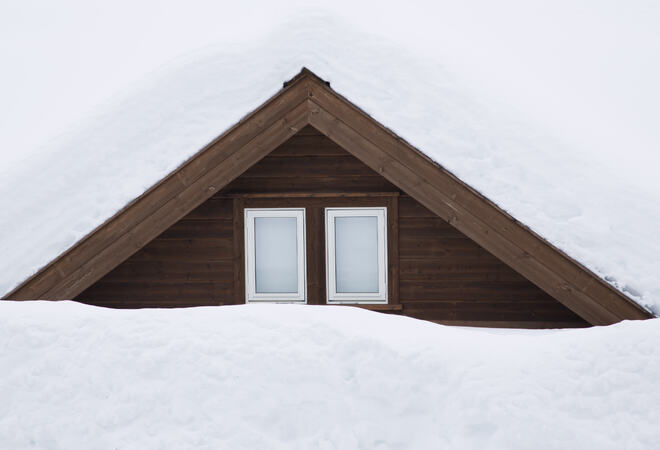 snø og hus