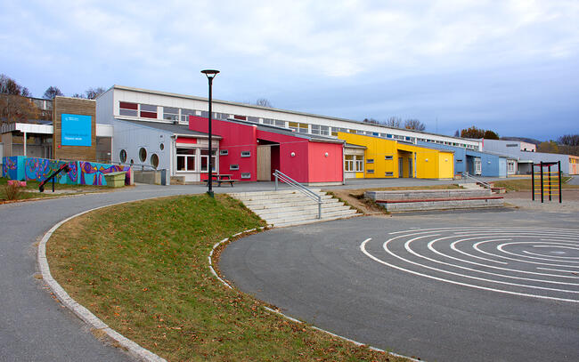Oppeid skole uteområdet