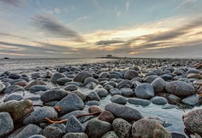 Rullesteiner ved Nordhasselvika