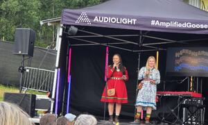 Konferansierer Therese og Ann-Marie
