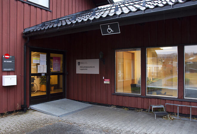 Legekontor+inngang[1]