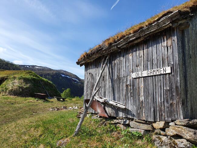 Bilde av gammel samisk bygning