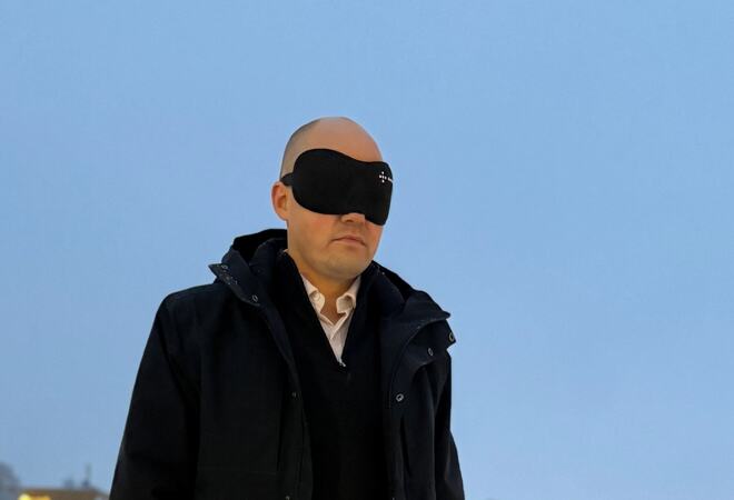 Ordfører Robin Ridderseth med vind foran øynene