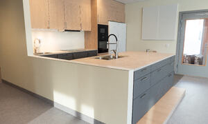 Foto: Harstadbygg Entreprenør Bildet viser kjøkken i ny barnehage