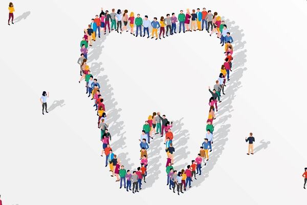 Bilde: Shutterstock Tann formet av mennesker_illustrasjon