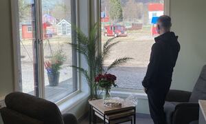 Utsikt ut mot lekeområdet ute